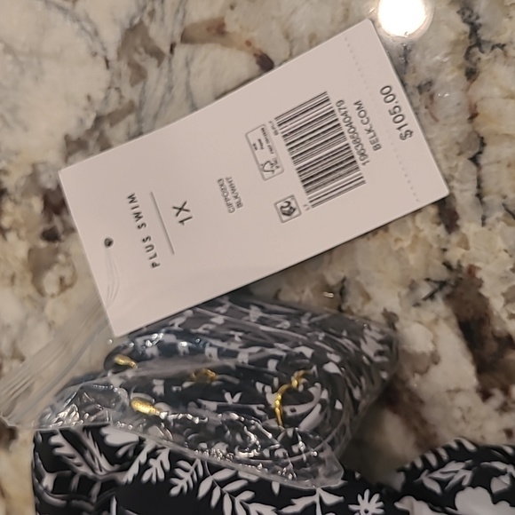 NWT Crown & Ivy Plus Swimsuit 1X - Picture 4 of 9